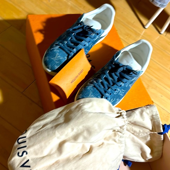 COPY - Louis Vuitton sneakers - Picture 1 of 4